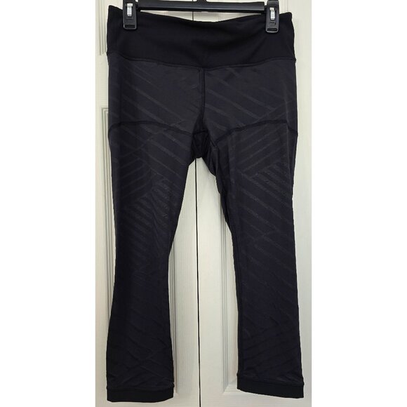 Lululemon Women's Black Mesh Striped Cropped Capri Leggings Size 8 Activewear - Picture 1 of 6